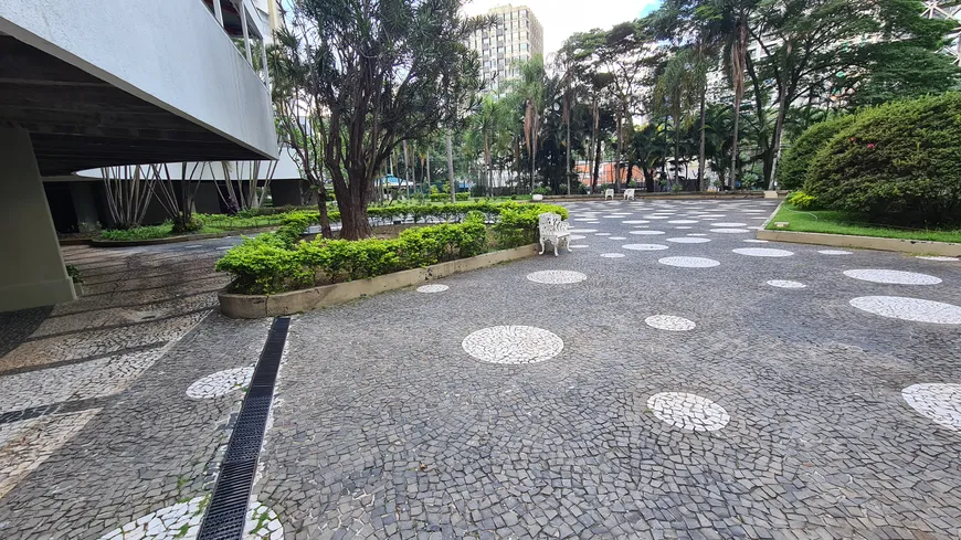 Foto 1 de Apartamento com 3 Quartos à venda, 177m² em Jardim Paulistano, São Paulo