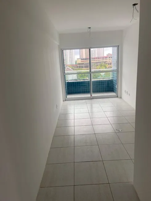 Foto 1 de Apartamento com 3 Quartos à venda, 61m² em Madalena, Recife