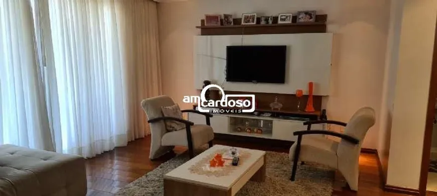 Foto 1 de Apartamento com 3 Quartos à venda, 170m² em Vila Eunice Nova, Cachoeirinha