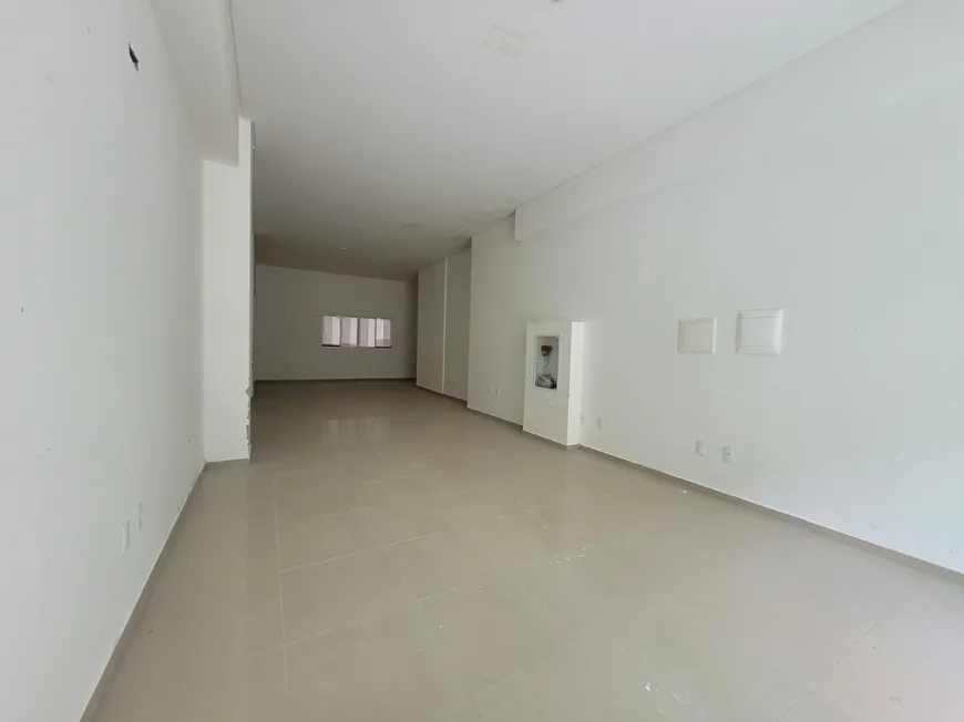 Foto 1 de Sala Comercial para alugar, 75m² em Meia Praia, Itapema