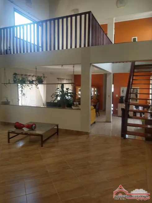 Foto 1 de Casa com 3 Quartos para alugar, 500m² em Jardim Terras de Sao Joao, Jacareí