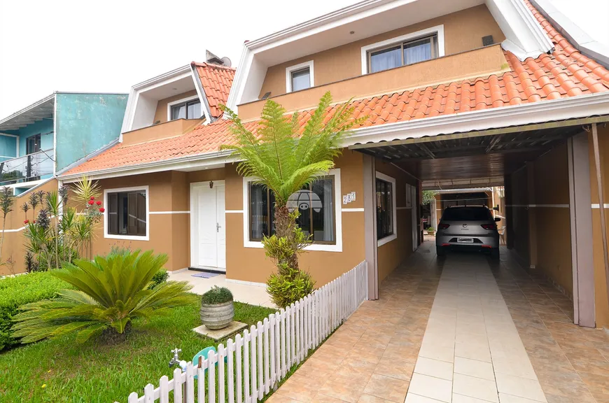 Foto 1 de Casa com 3 Quartos à venda, 234m² em Costeira, São José dos Pinhais