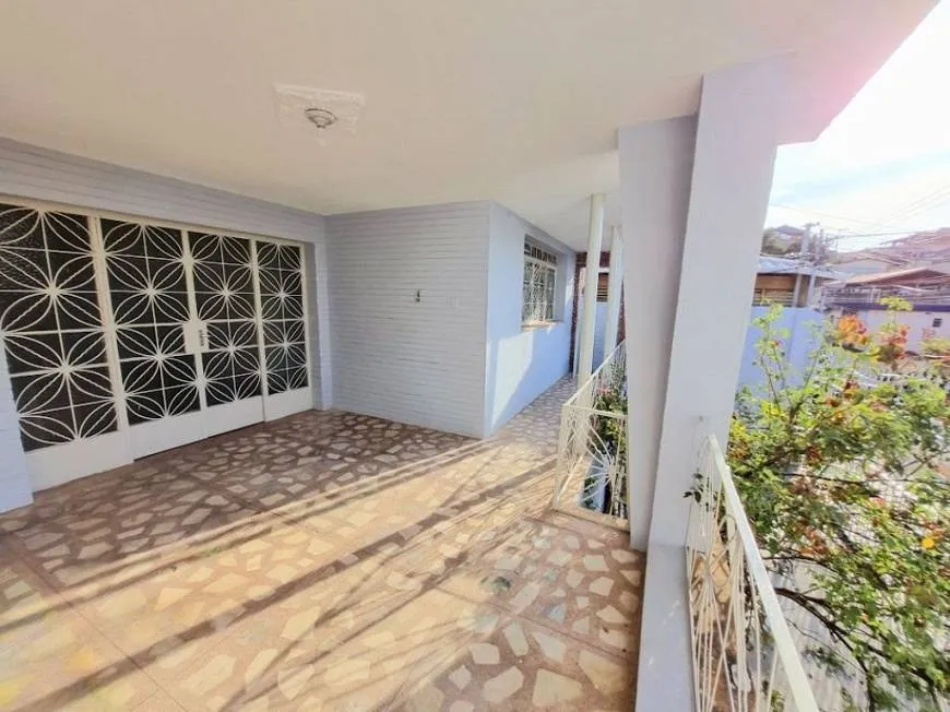 Foto 1 de Casa com 4 Quartos à venda, 230m² em Renascença, Belo Horizonte