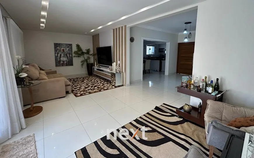 Foto 1 de Sobrado com 4 Quartos à venda, 299m² em Jardim Santa Genebra, Campinas