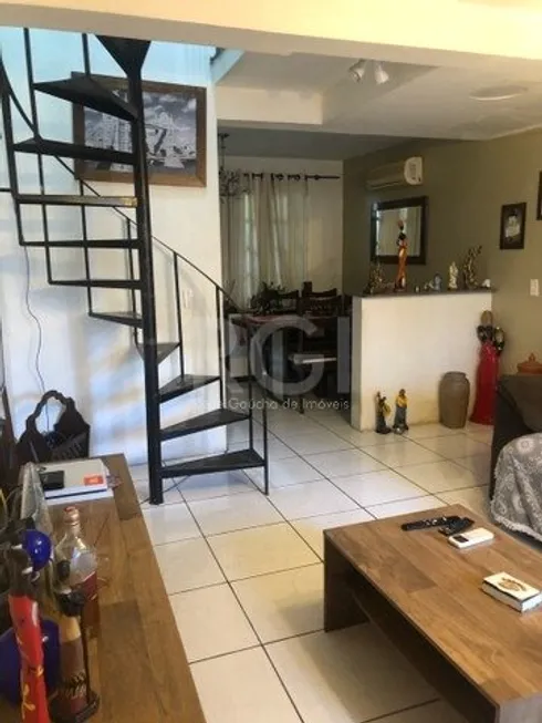 Foto 1 de Casa com 3 Quartos à venda, 76m² em Cel. Aparício Borges, Porto Alegre