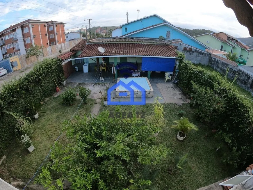 Foto 1 de Casa com 2 Quartos à venda, 160m² em Martim de Sa, Caraguatatuba