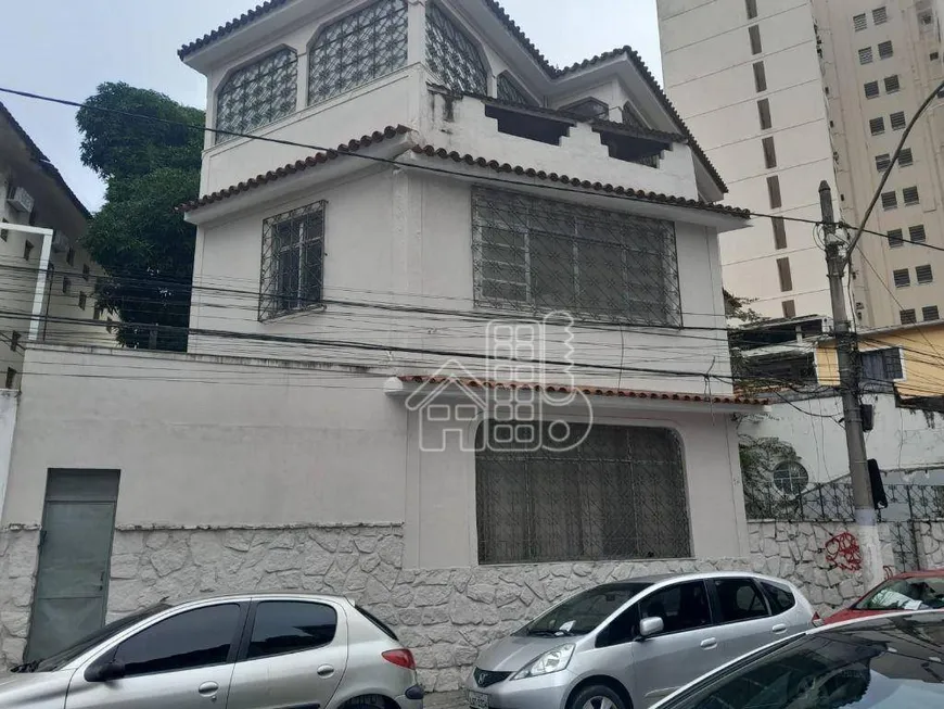 Foto 1 de Casa com 16 Quartos à venda, 550m² em São Domingos, Niterói