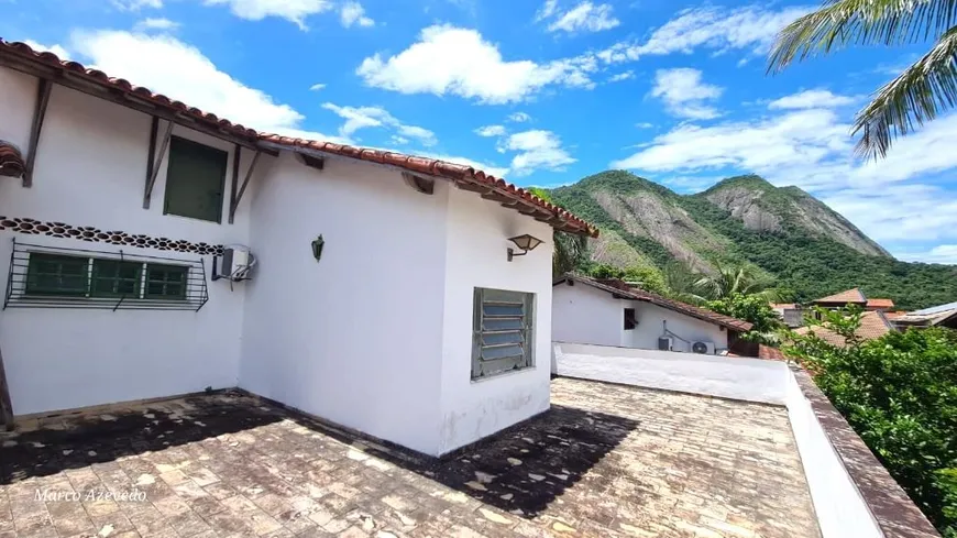 Foto 1 de Casa com 4 Quartos à venda, 250m² em Itacoatiara, Niterói