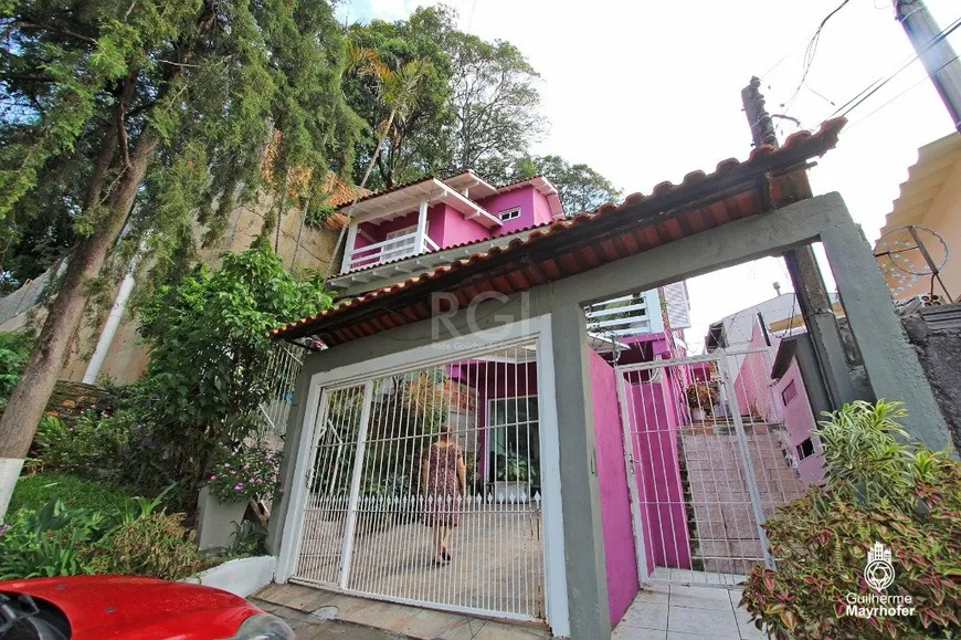Foto 1 de Casa com 3 Quartos à venda, 159m² em Nonoai, Porto Alegre