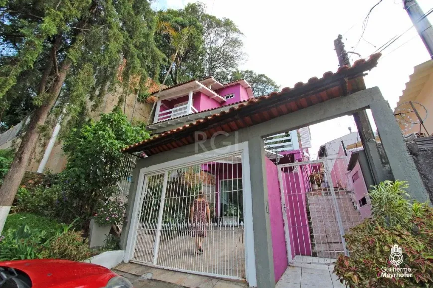 Foto 1 de Casa com 3 Quartos à venda, 160m² em Nonoai, Porto Alegre