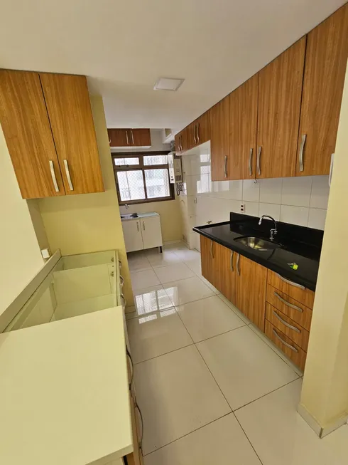 Foto 1 de Apartamento com 3 Quartos à venda, 68m² em Barra da Tijuca, Rio de Janeiro