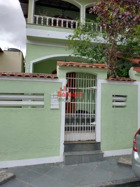 Foto 1 de Casa com 3 Quartos à venda, 200m² em Parada 40, São Gonçalo