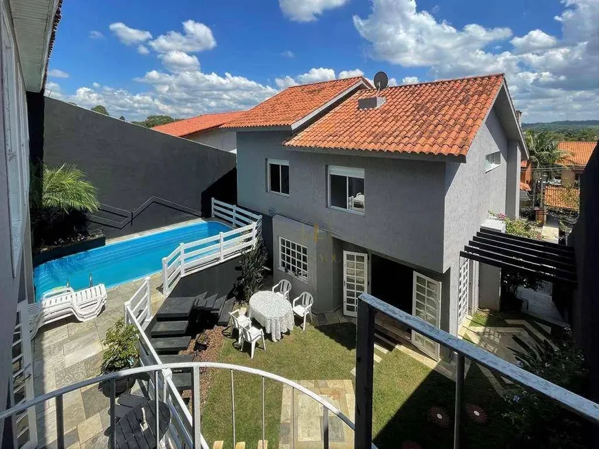 Foto 1 de Casa de Condomínio com 5 Quartos para venda ou aluguel, 285m² em Granja Viana, Cotia