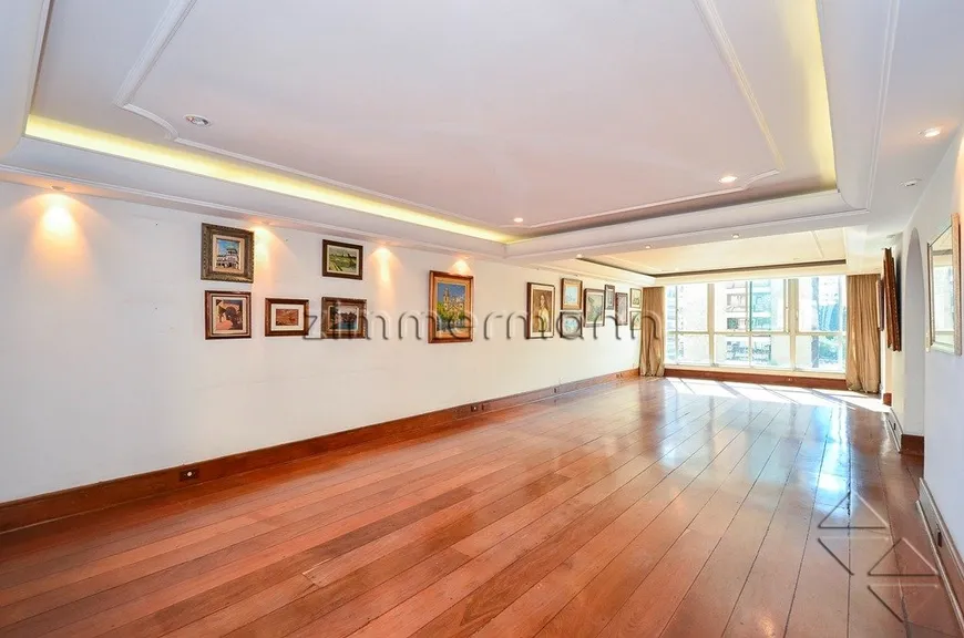 Foto 1 de Apartamento com 4 Quartos à venda, 256m² em Jardim América, São Paulo