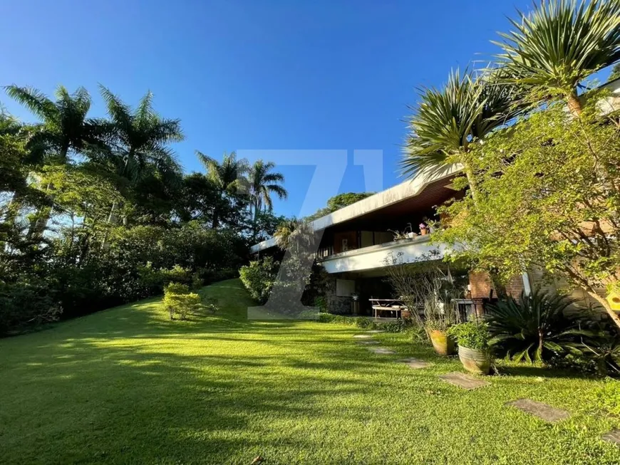 Foto 1 de Casa com 4 Quartos à venda, 360m² em Morumbi, São Paulo