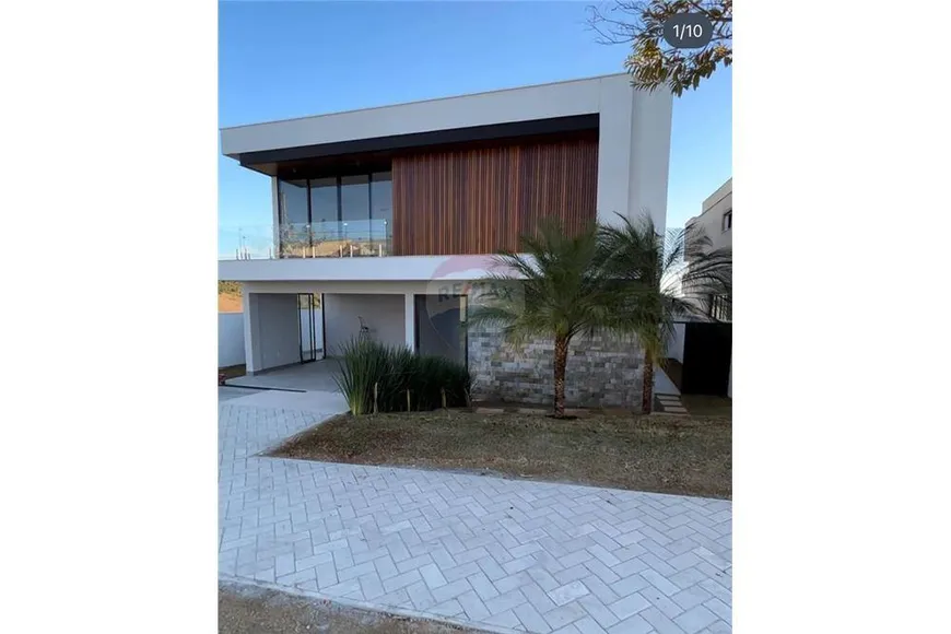 Foto 1 de Casa com 4 Quartos à venda, 430m² em Santo Antônio, Juiz de Fora