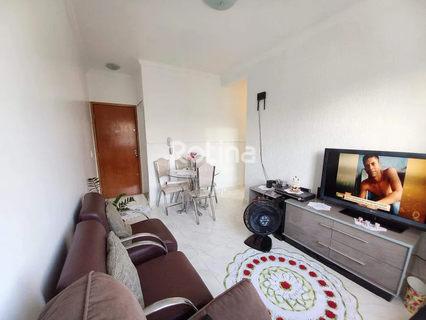 Foto 1 de Apartamento com 3 Quartos à venda, 69m² em Chácaras Tubalina E Quartel, Uberlândia