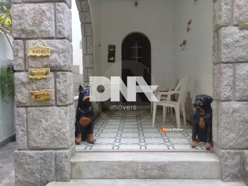 Foto 1 de Casa com 6 Quartos à venda, 250m² em Copacabana, Rio de Janeiro