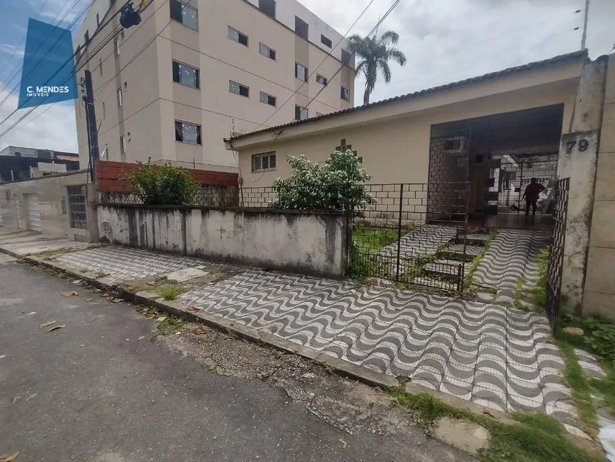 Foto 1 de Imóvel Comercial com 3 Quartos para venda ou aluguel, 206m² em Joaquim Tavora, Fortaleza