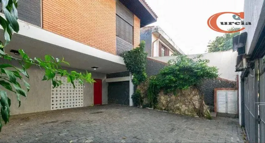 Foto 1 de Casa com 4 Quartos à venda, 256m² em Moema, São Paulo