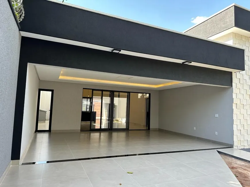 Foto 1 de Casa com 3 Quartos à venda, 190m² em Residencial Vale do Araguaia , Goiânia