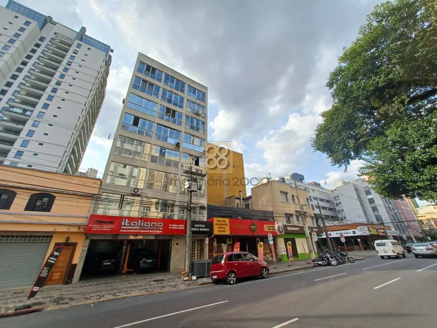 Foto 1 de Kitnet para alugar, 19m² em Centro, Curitiba