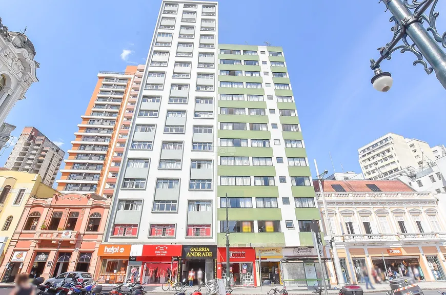 Foto 1 de Apartamento com 3 Quartos à venda, 126m² em Centro, Curitiba