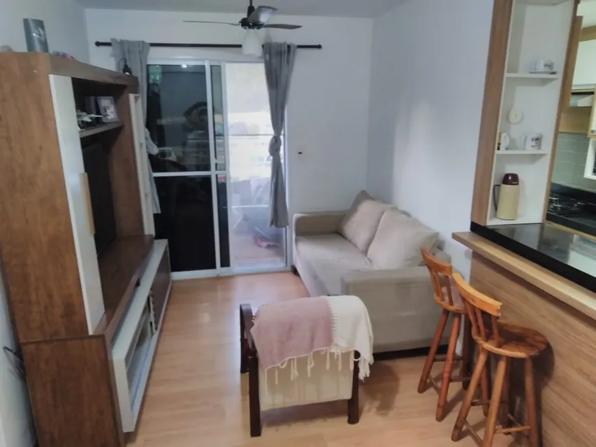 Foto 1 de Apartamento com 3 Quartos à venda, 75m² em Maria Paula, São Gonçalo