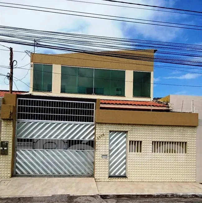 Foto 1 de Casa com 6 Quartos à venda, 265m² em Cirurgia, Aracaju