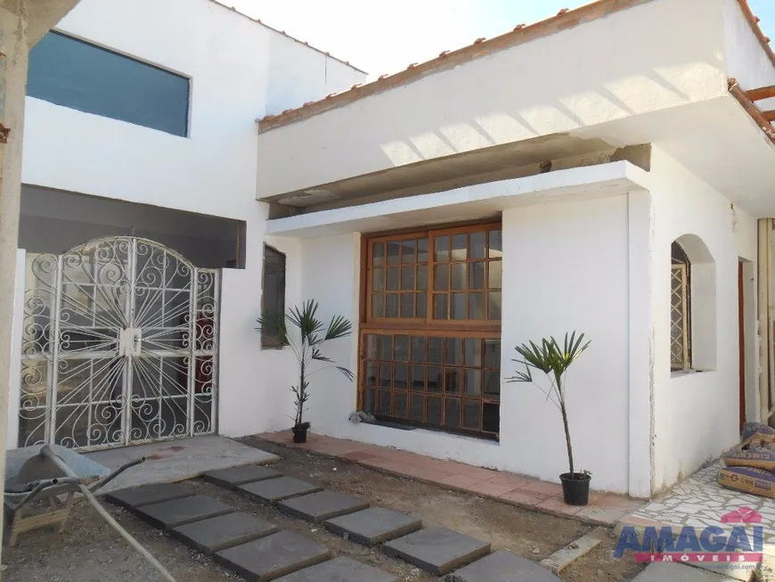 Foto 1 de Casa com 3 Quartos à venda, 132m² em Jardim Siesta, Jacareí