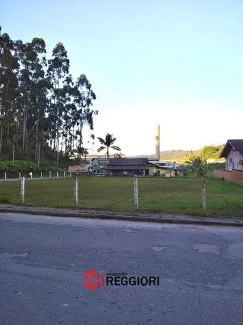 Foto 1 de Lote/Terreno à venda, 1217m² em Volta Grande, Brusque