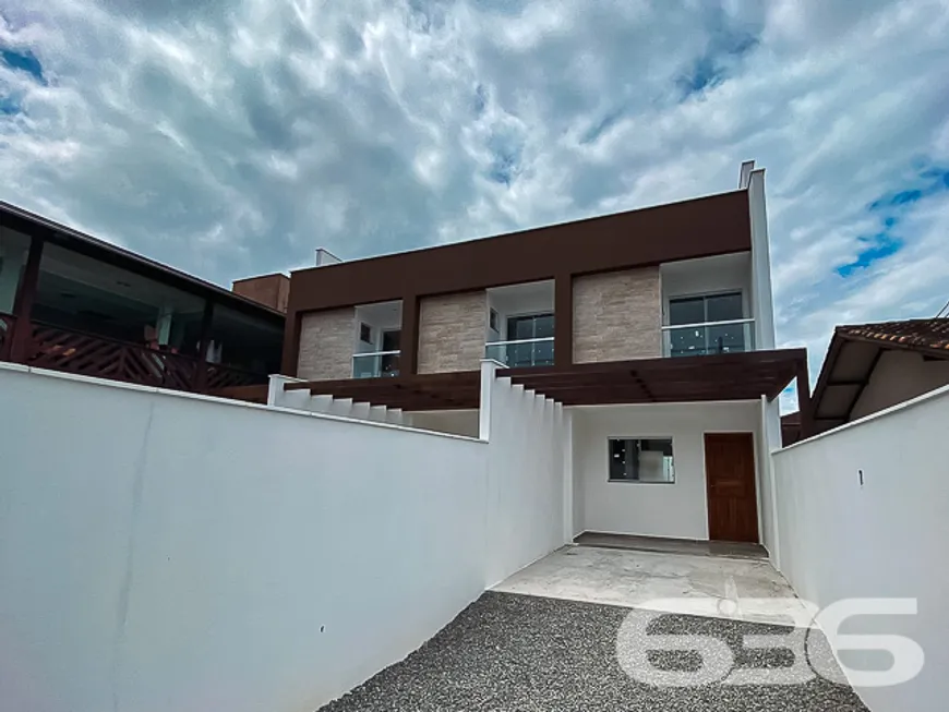 Foto 1 de Sobrado com 3 Quartos à venda, 96m² em Espinheiros, Joinville