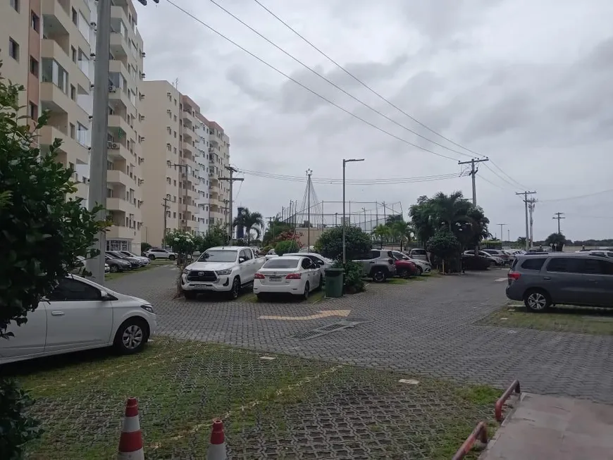 Foto 1 de Apartamento com 2 Quartos para alugar, 65m² em Estrada do Coco, Lauro de Freitas