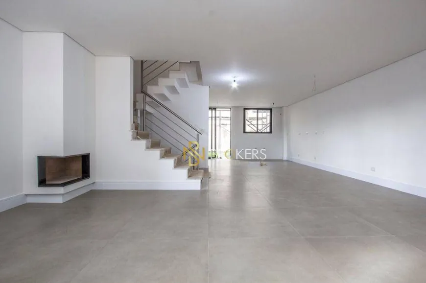 Foto 1 de Casa de Condomínio com 3 Quartos à venda, 240m² em Mossunguê, Curitiba