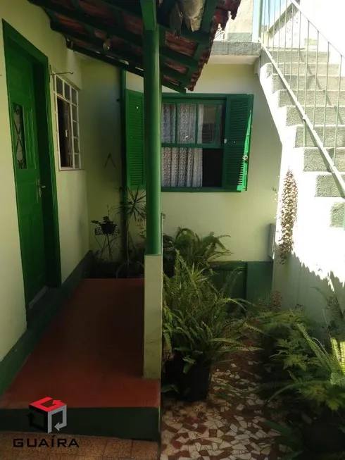 Foto 1 de Casa com 2 Quartos à venda, 138m² em Vila Lucinda, Santo André