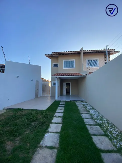 Foto 1 de Casa com 3 Quartos à venda, 98m² em Urucunema, Eusébio