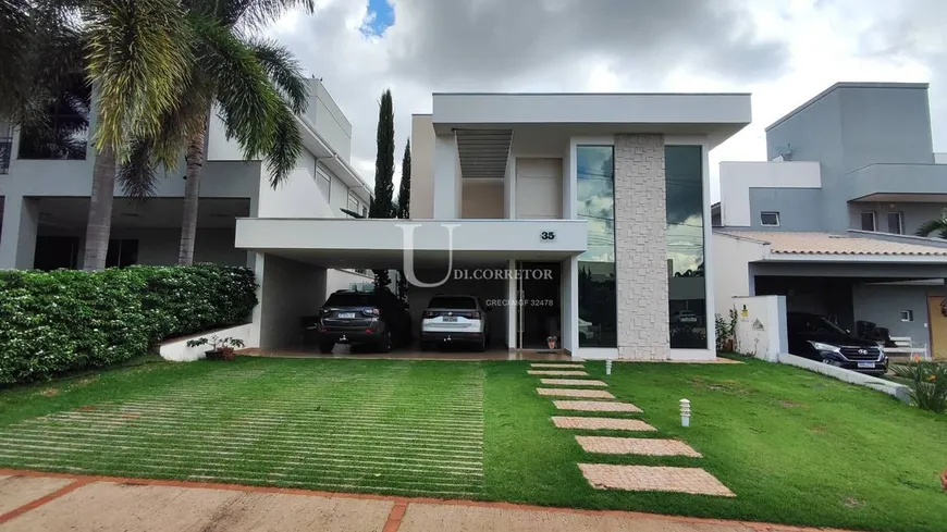 Foto 1 de Casa de Condomínio com 4 Quartos à venda, 300m² em Aclimacao, Uberlândia