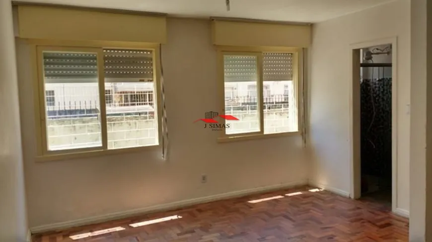 Foto 1 de Kitnet com 1 Quarto à venda, 27m² em Jardim Leopoldina, Porto Alegre