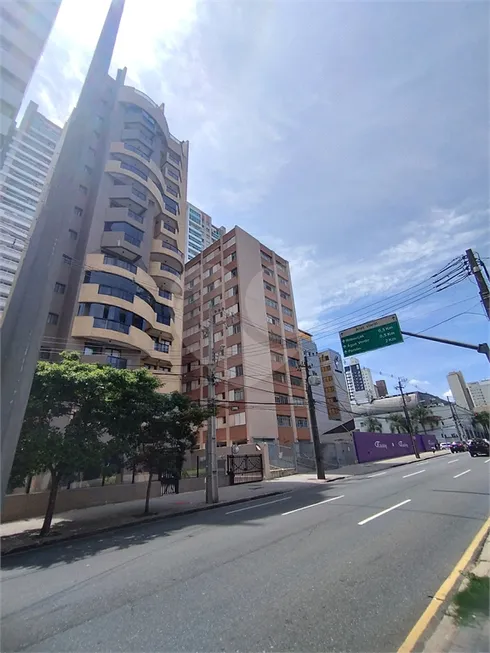 Foto 1 de Apartamento com 2 Quartos à venda, 52m² em Batel, Curitiba