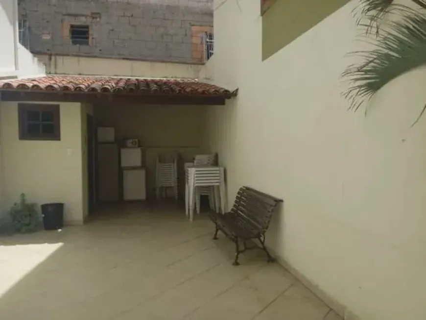 Foto 1 de Casa com 2 Quartos à venda, 176m² em Vila Menck, Osasco