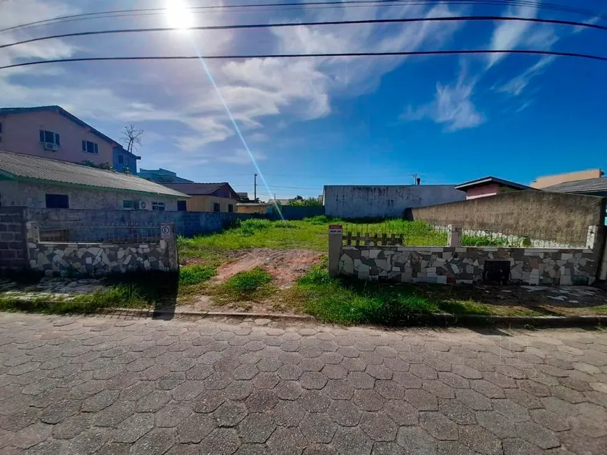 Foto 1 de Lote/Terreno à venda, 405m² em Carianos, Florianópolis