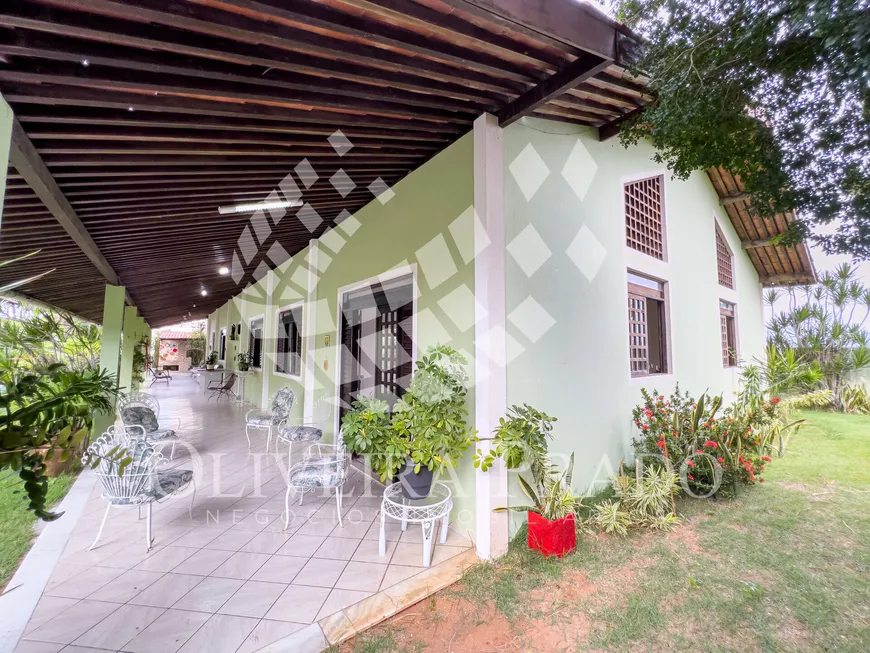 Foto 1 de Casa com 5 Quartos à venda, 400m² em Candelária, Natal
