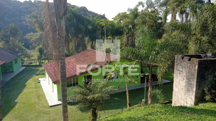 Foto 1 de Fazenda/Sítio com 5 Quartos à venda, 11000m² em Barroso, Mogi das Cruzes