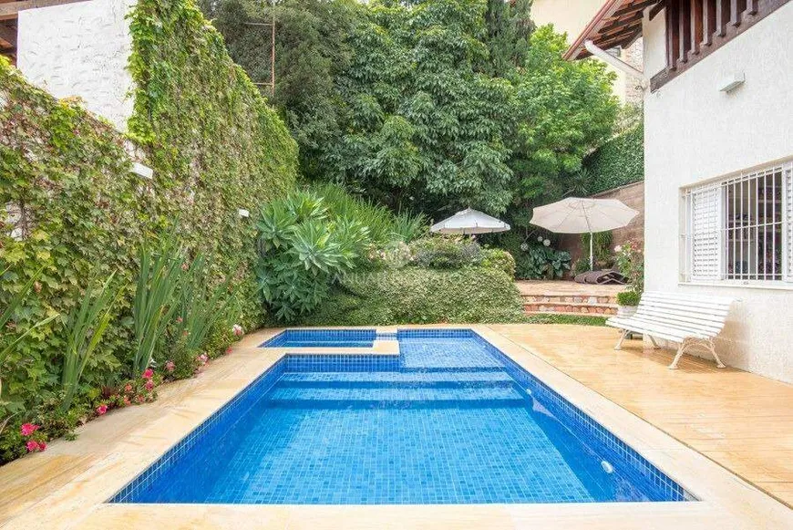 Foto 1 de Casa com 4 Quartos à venda, 390m² em Santa Lúcia, Belo Horizonte