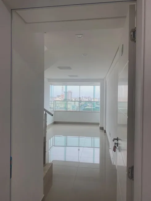 Foto 1 de Cobertura com 3 Quartos à venda, 240m² em Santa Mônica, Uberlândia