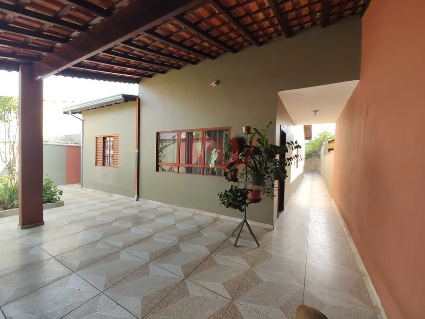 Foto 1 de Casa com 3 Quartos à venda, 132m² em Jardim Tropical, Indaiatuba