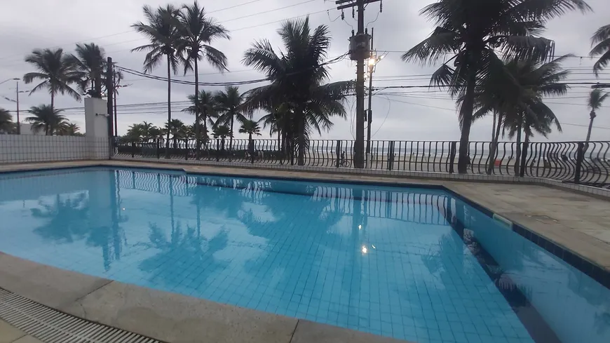 Foto 1 de Apartamento com 3 Quartos à venda, 120m² em Vila Tupi, Praia Grande