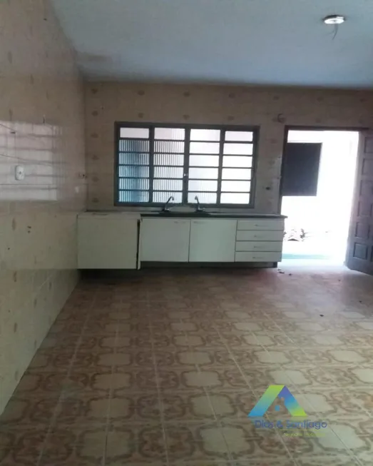 Foto 1 de Sobrado com 3 Quartos à venda, 112m² em Vila Caraguatá, São Paulo