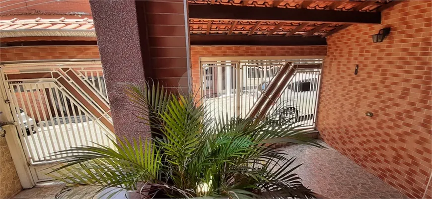 Foto 1 de Sobrado com 4 Quartos à venda, 400m² em Vila Paulo Silas, São Paulo