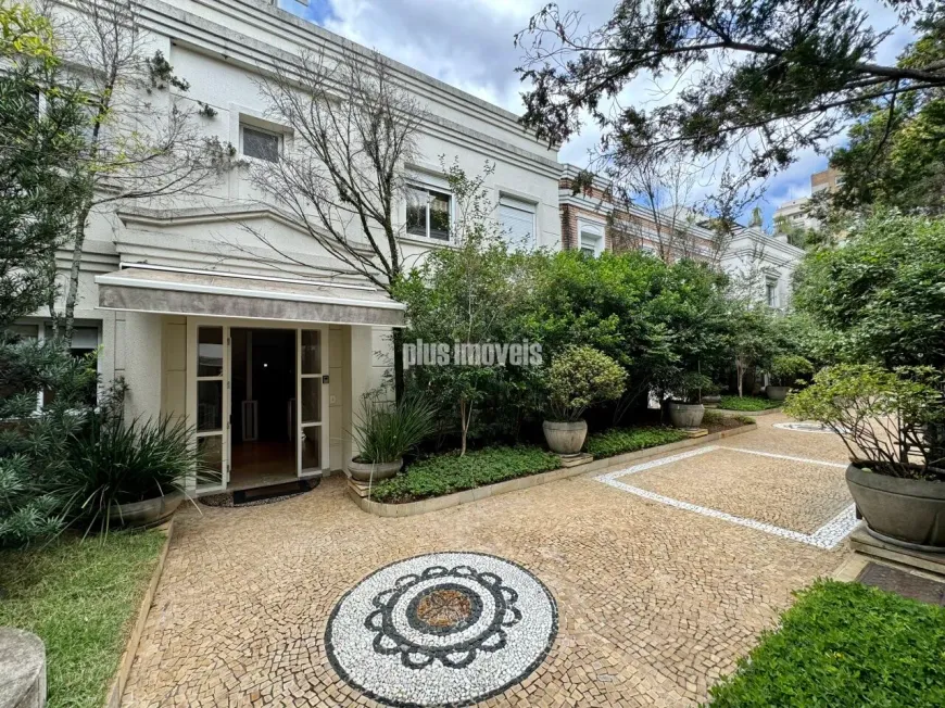 Foto 1 de Casa de Condomínio com 3 Quartos para alugar, 445m² em Brooklin, São Paulo